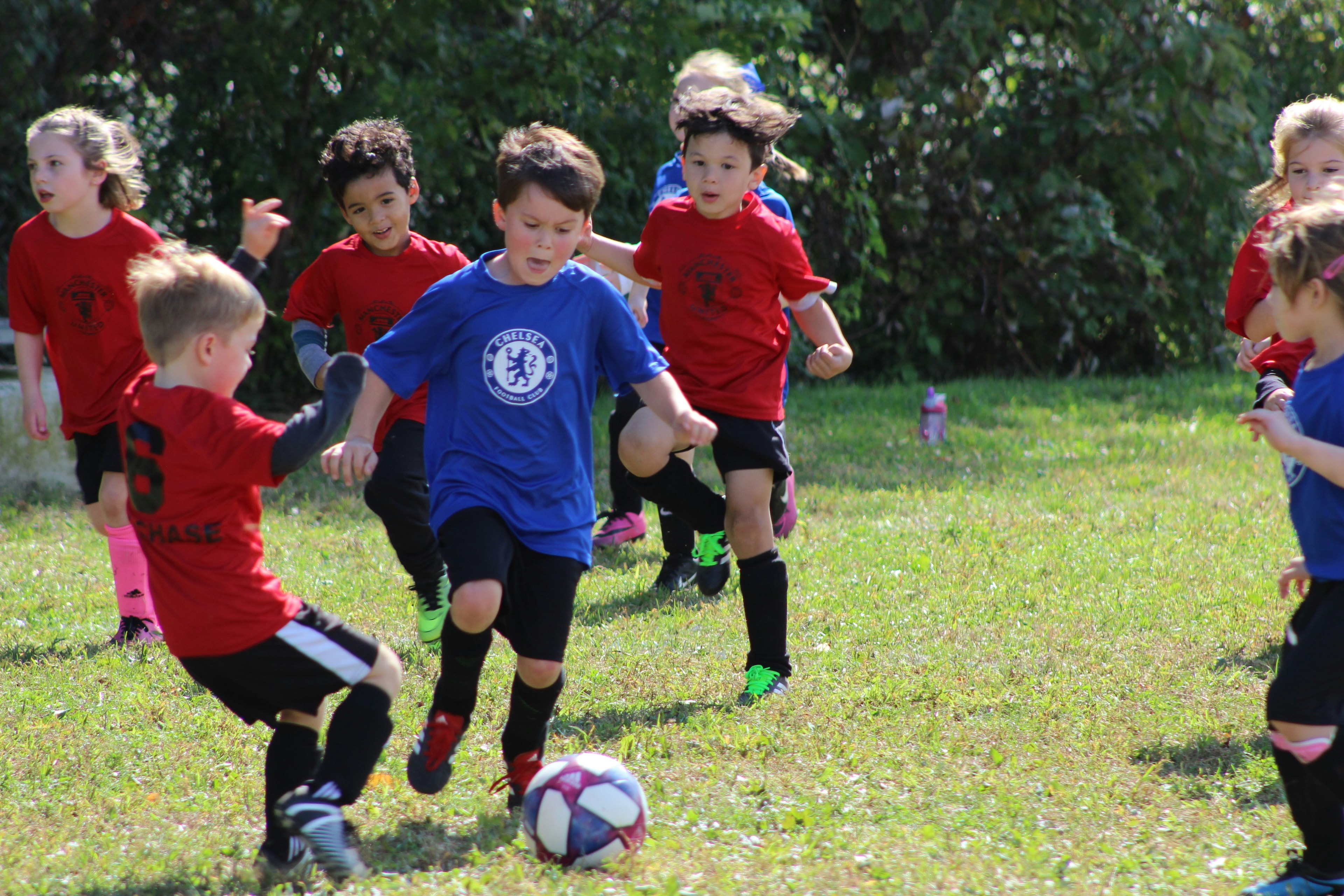 Enfants jouant au football 7
