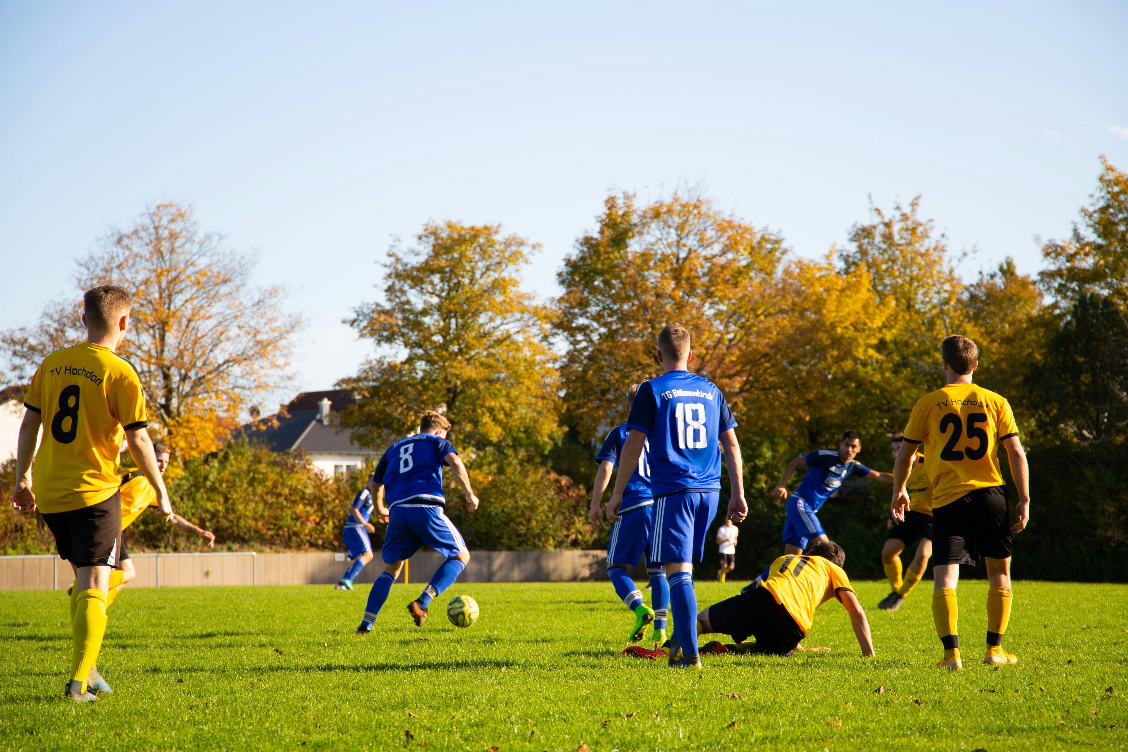 Enfants jouant au football 3